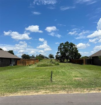 Residential Land in Springtown, TX