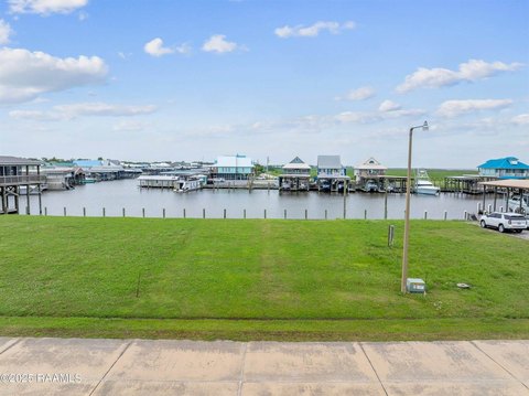 Waterfront Lot in Quintana Marina