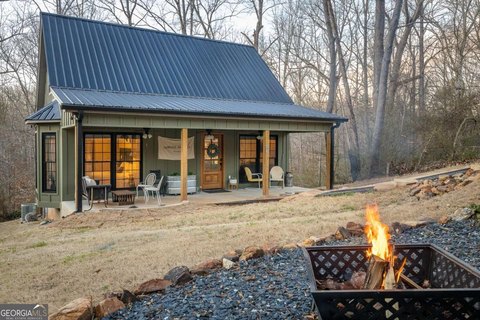 Lake Hartwell Cottage - Furnished