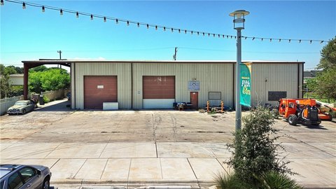 4-Bay Warehouse with Yard Access
