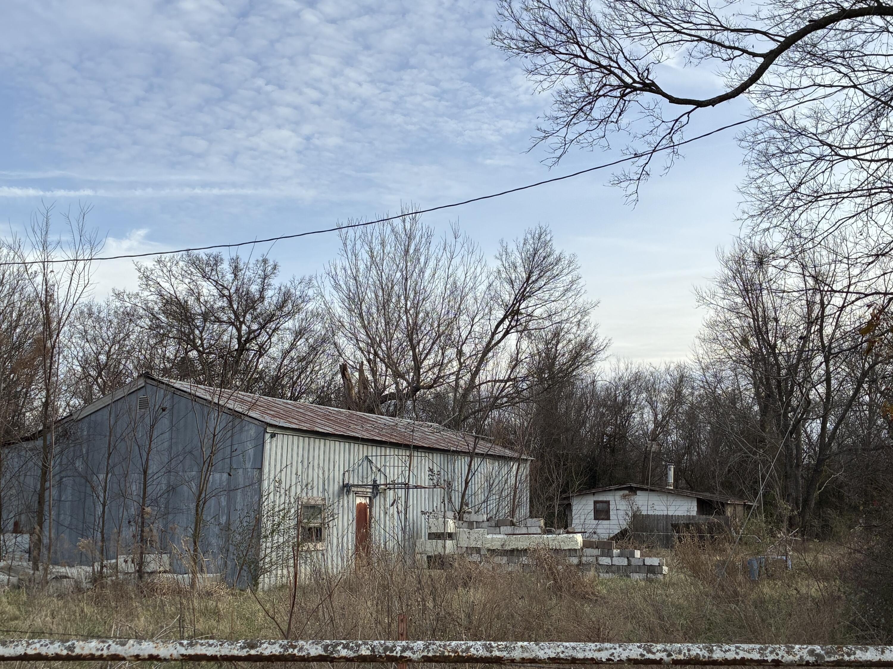Vinita, OK Land with Shop