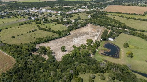 Country Acreage Outside City Limits