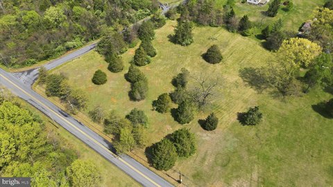 Land in Falling Waters, WV