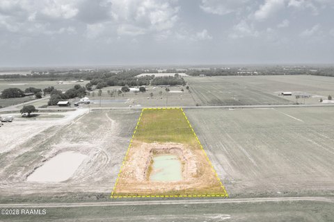 Land, LA