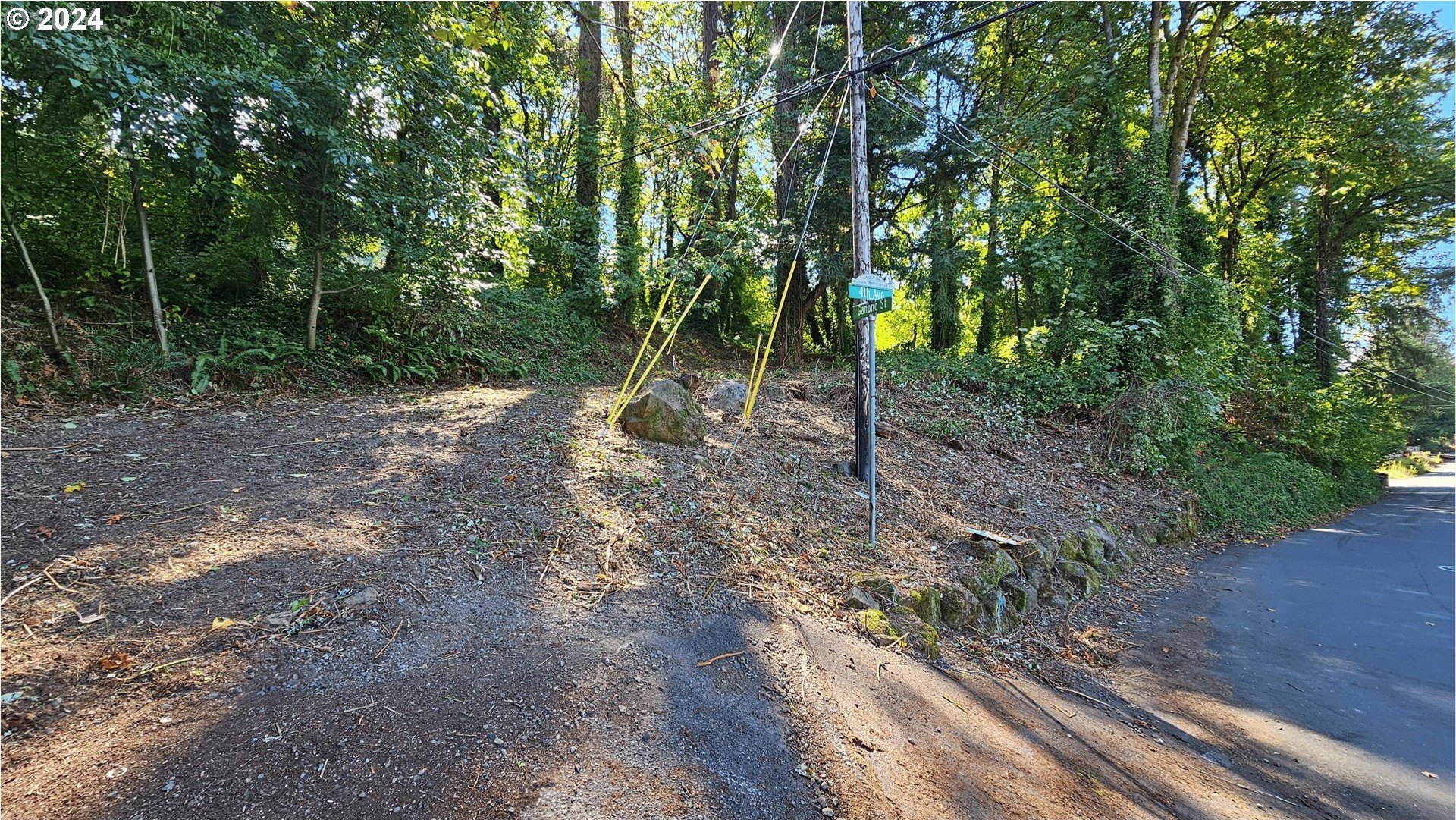 Land in Historic Canemah