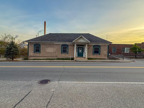 Versatile Commercial Building on Route 2