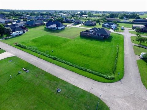 Oversized Corner Lot in Lockport