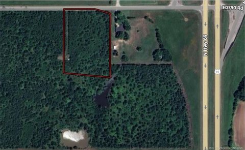 Secluded Acreage Near Verdigris River