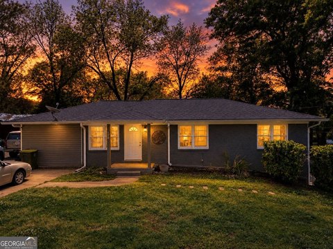 Duplex with Finished Basement Apartment