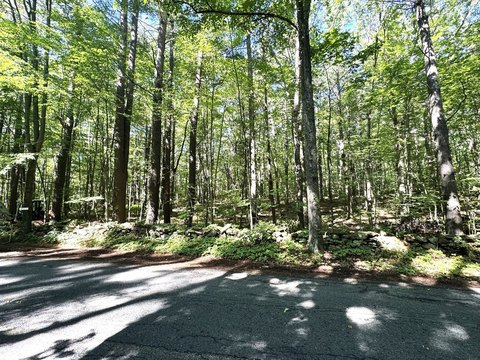 Land, Charlton, MA