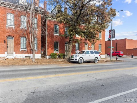 Soulard Two-Family Flat Investment