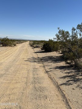 Residential Land in Mojave, CA