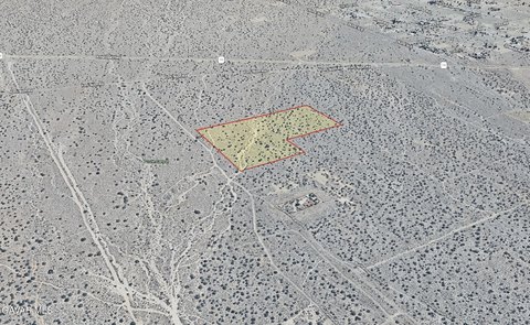 24.87 Acres in Llano, CA