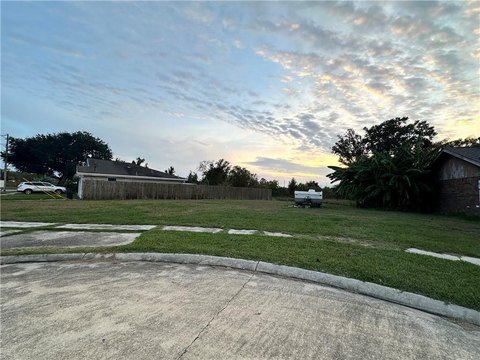 Land, Violet, LA