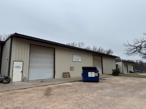 Insulated Warehouse with Roll-Up Access