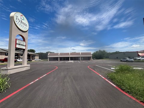 Office and Retail Flex Building