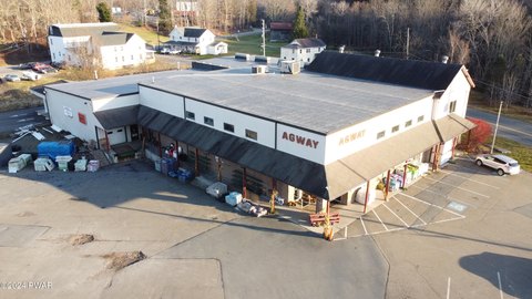 Greentown Commercial Building on 3.27 Acres