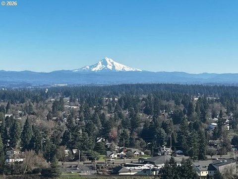 Land, Portland, OR