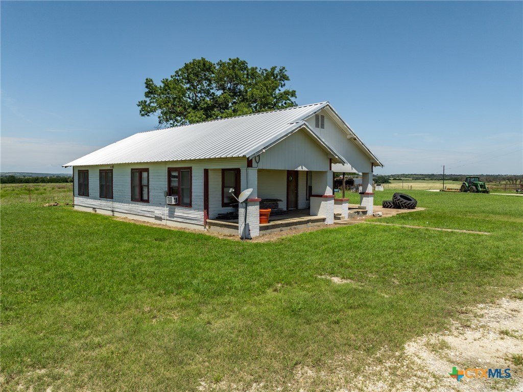 Large Acreage Ranch Near Evant