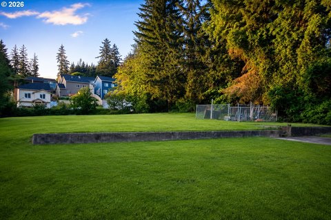 Land, Portland, OR