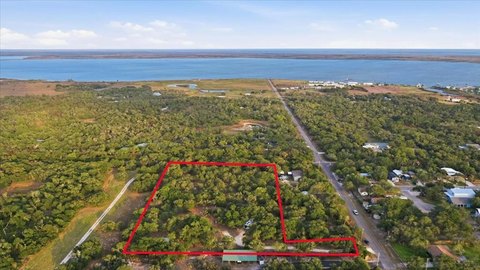 Coastal Texas Land with Oaks