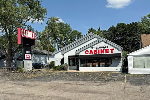 Retail Space on High-Traffic Corridor