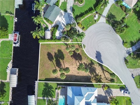 Waterfront Lot in Gulf Acres