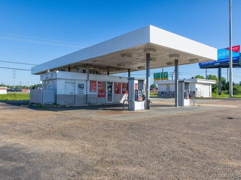 Eastern Blvd Commercial Opportunity