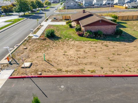 LAND - Canby, OR