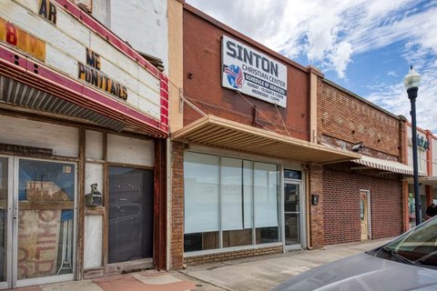 Downtown Sinton Mixed-Use Property