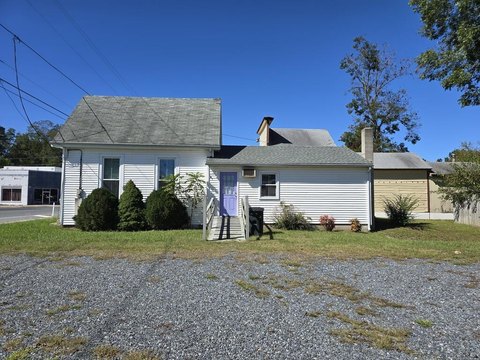 Storefront with Two Lots