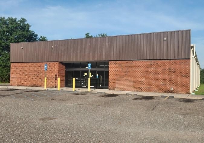 Folkston Commercial Building on Highway