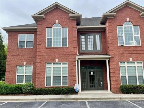 Functional Office Condo with Elegance