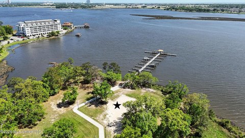 Waterfront Land in Savannah Estates