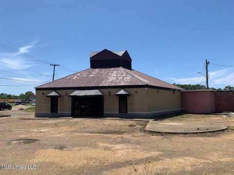 Former Restaurant on High-Traffic Highway