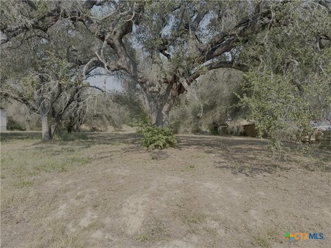 Land, Elmendorf, TX