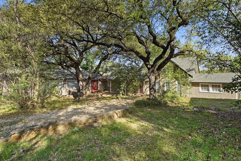 High-Traffic Office Conversion Opportunity