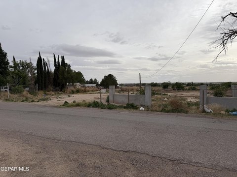 San Elizario Land with Water
