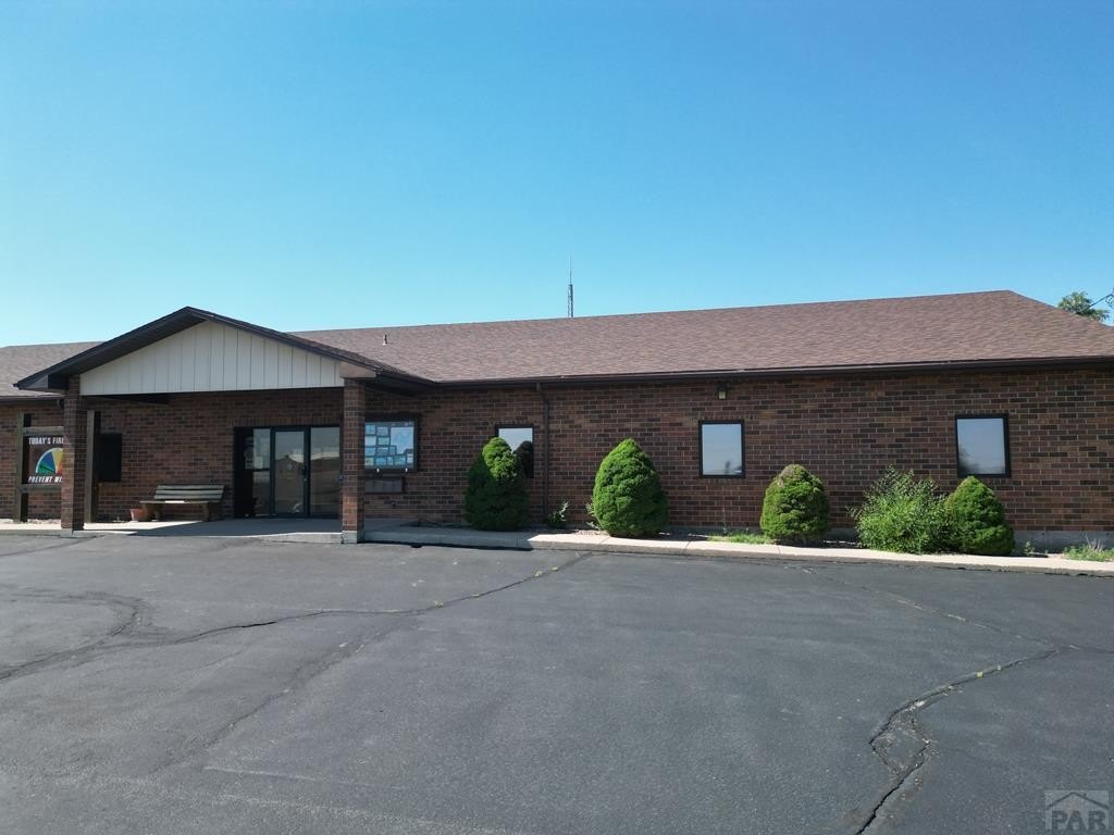 Well-Maintained Commercial Building in La Junta