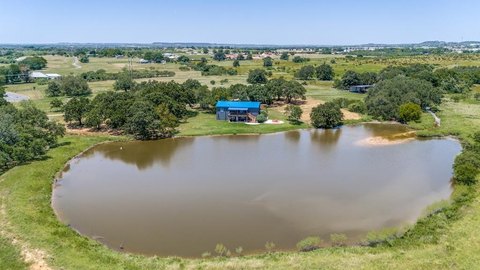 Fredericksburg Acreage with Barndominium