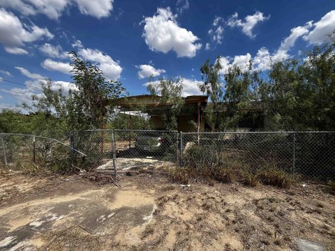 Residential Land in Zapata, TX