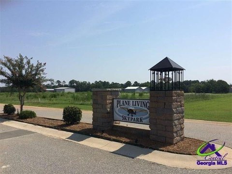 Residential Lot in Aviation Community