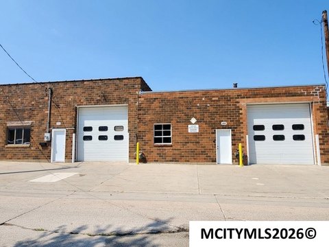 Heated Flex Space with Loading Docks