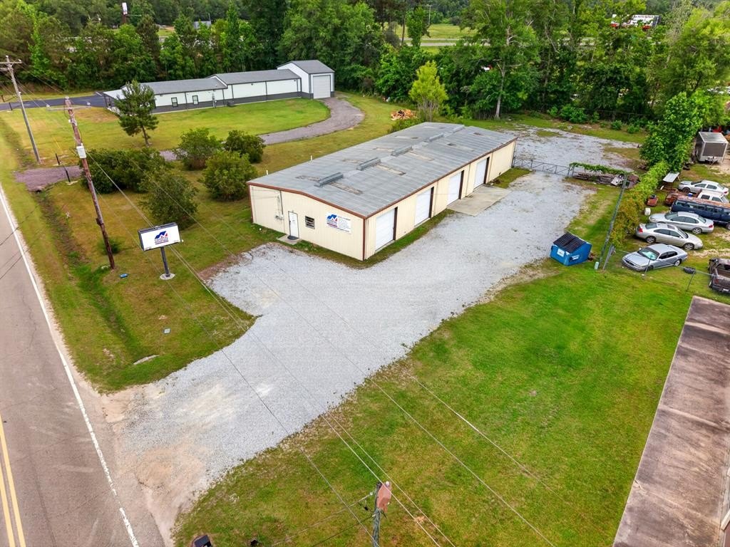 Versatile Commercial Space in Picayune