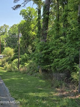 Residential Land in Macon, GA