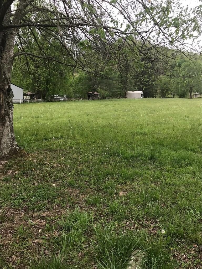 Residential Land in Salyersville, KY