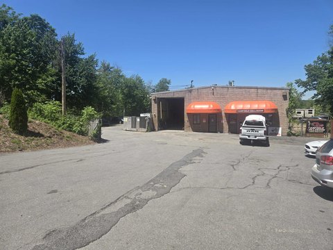 Industrial Auto Service and Yard