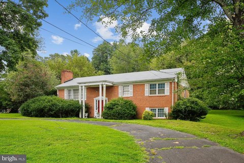 Land, VIENNA, VA