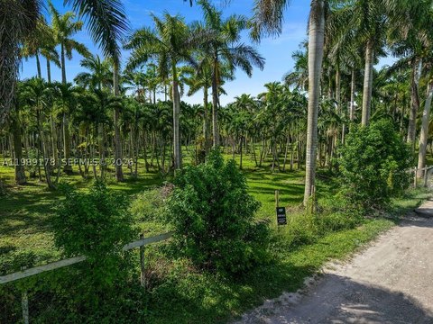 Fenced Agricultural Land Parcel