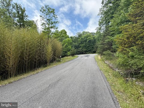 LAND - BERKELEY SPRINGS, WV